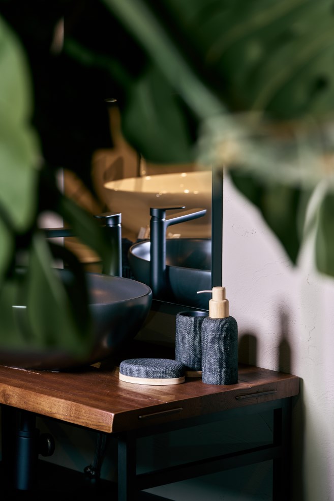 Kit Bagno — rituali in ceramica e materia
